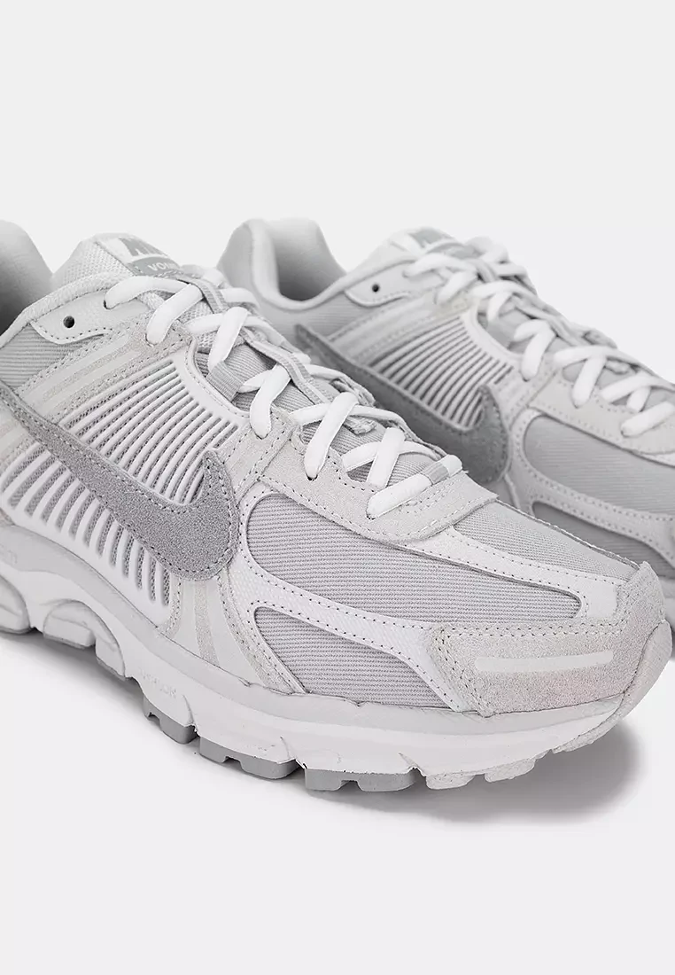 Nike Zoom Vomero 5 SE – 41 – NOVO – Grey