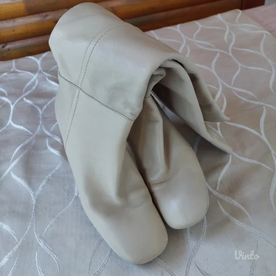 ZARA cizme br 39 prava koza