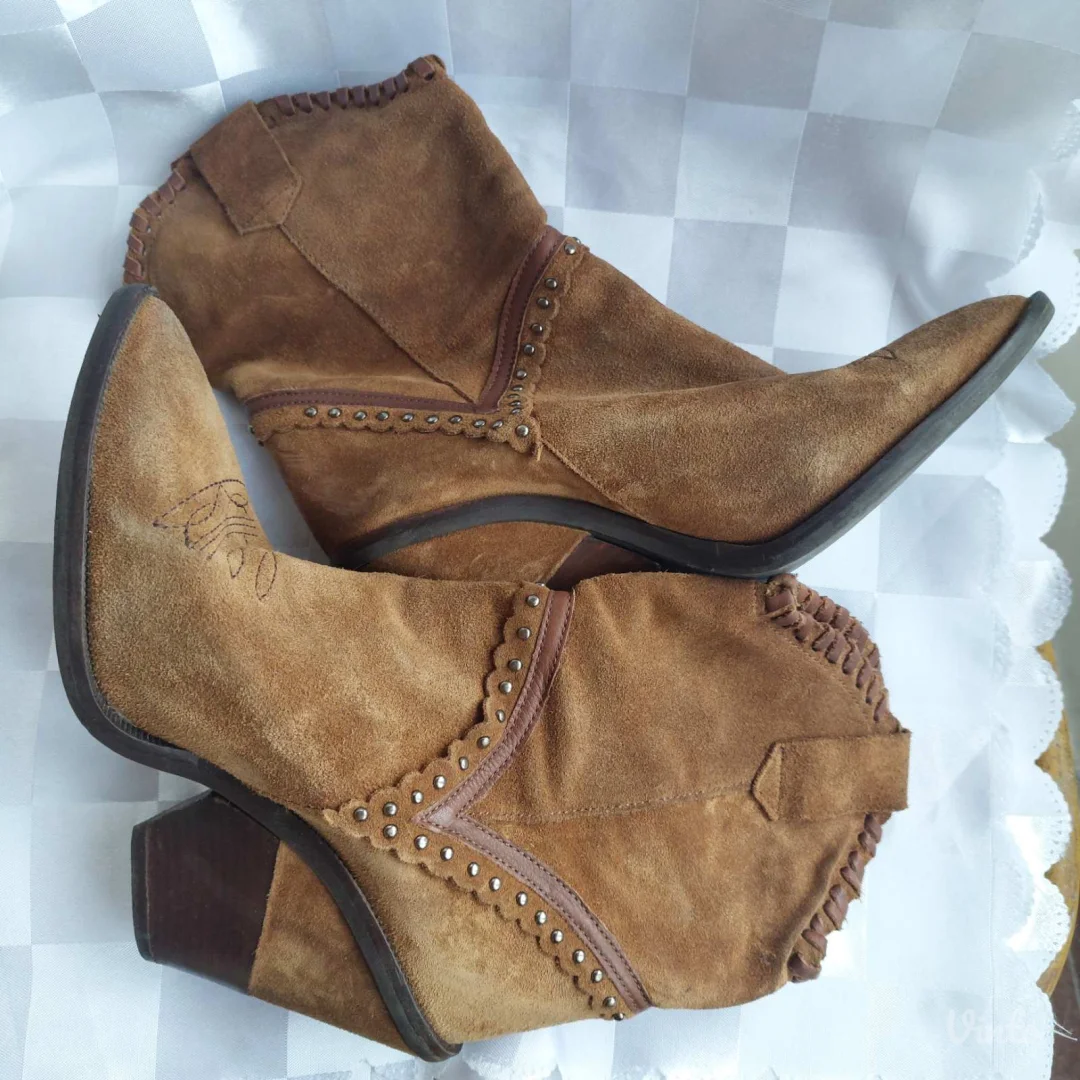 Divine follie kaubojke br 37