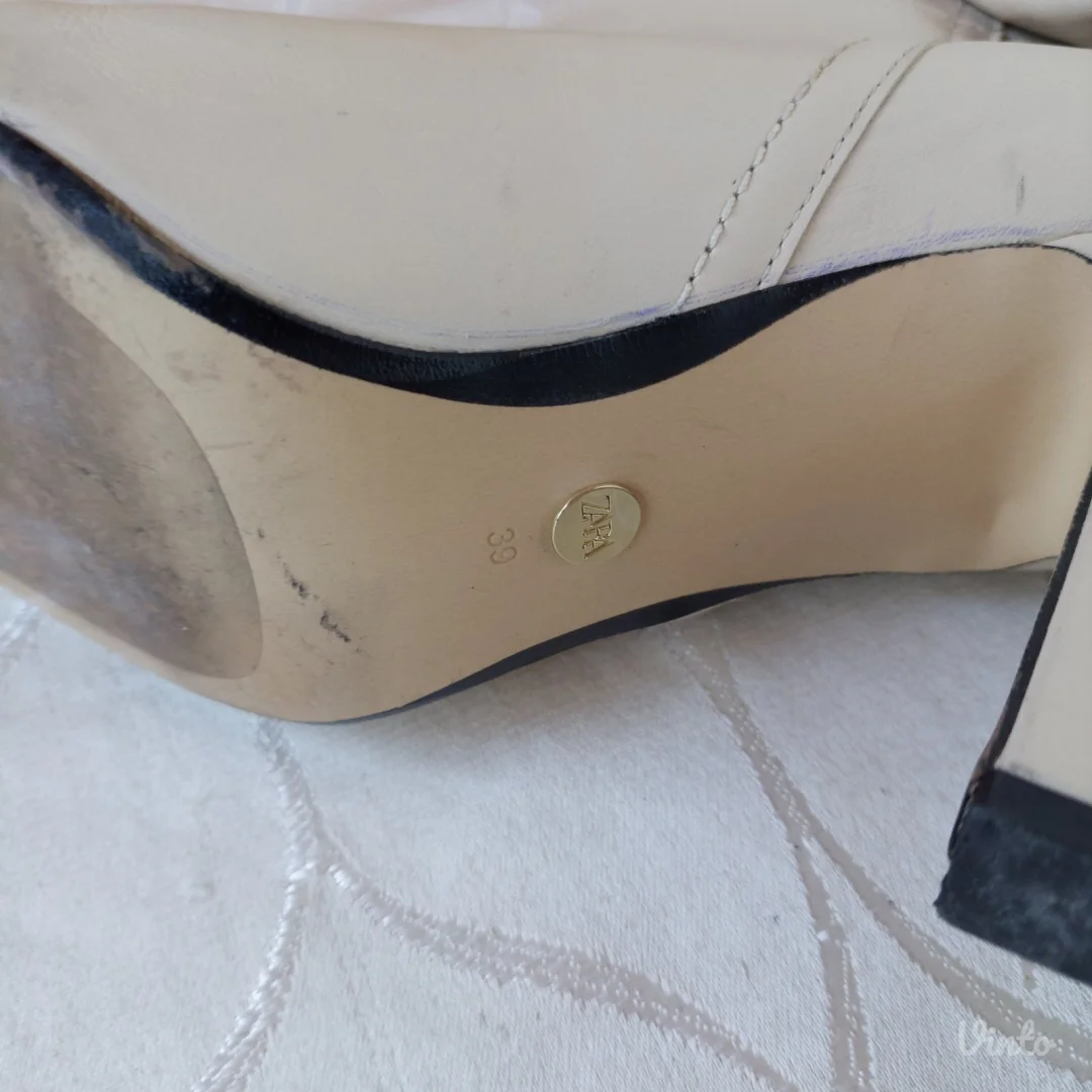 ZARA cizme br 39 prava koza