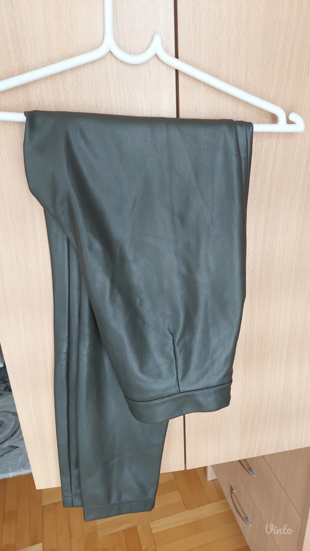 C&A helanke, M, kao nove