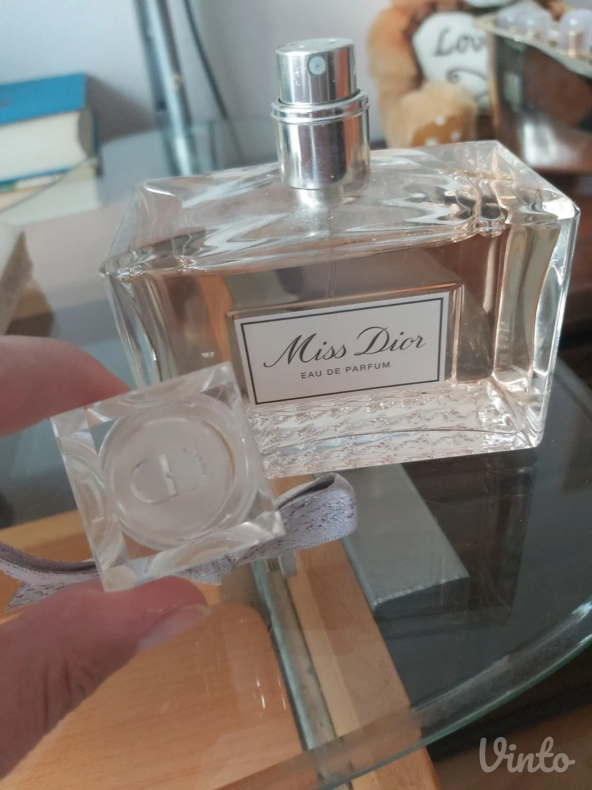 Čitajte oglas! Ženski parfem Miss Dior