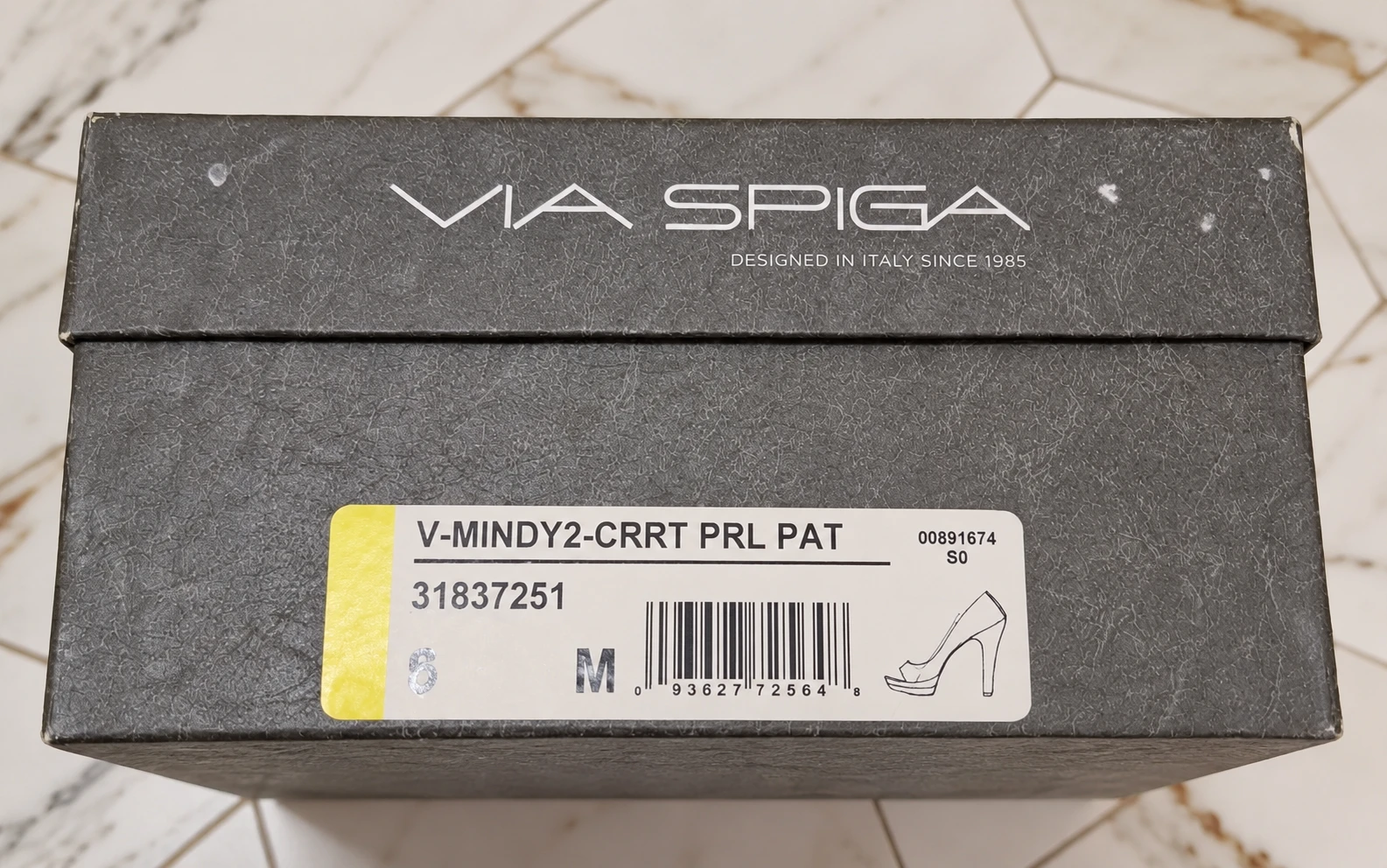 Via Spiga lakovane salonke sa platformom – broj 36, nenošene