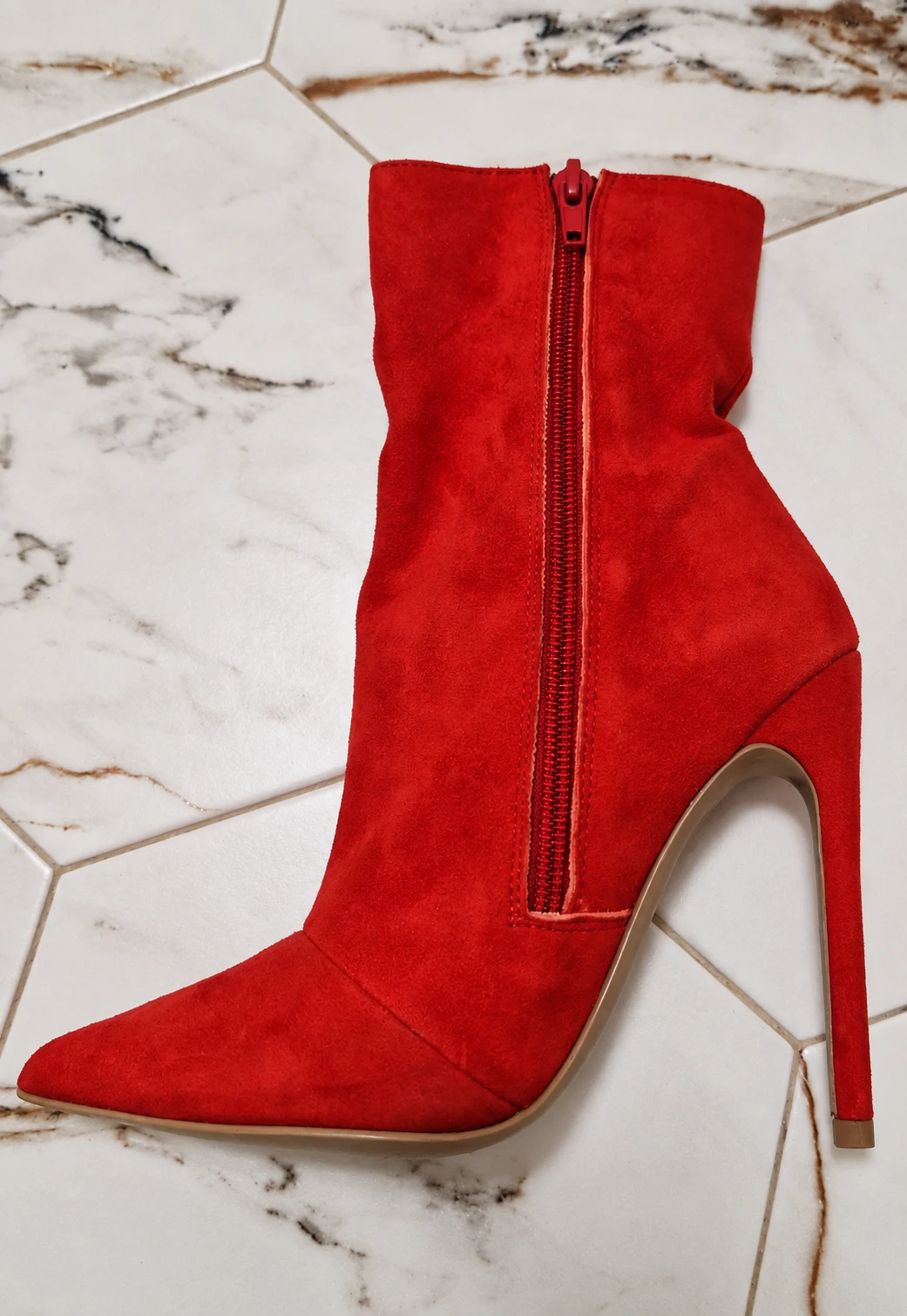 Steve Madden crvene čizme od velura – broj 36