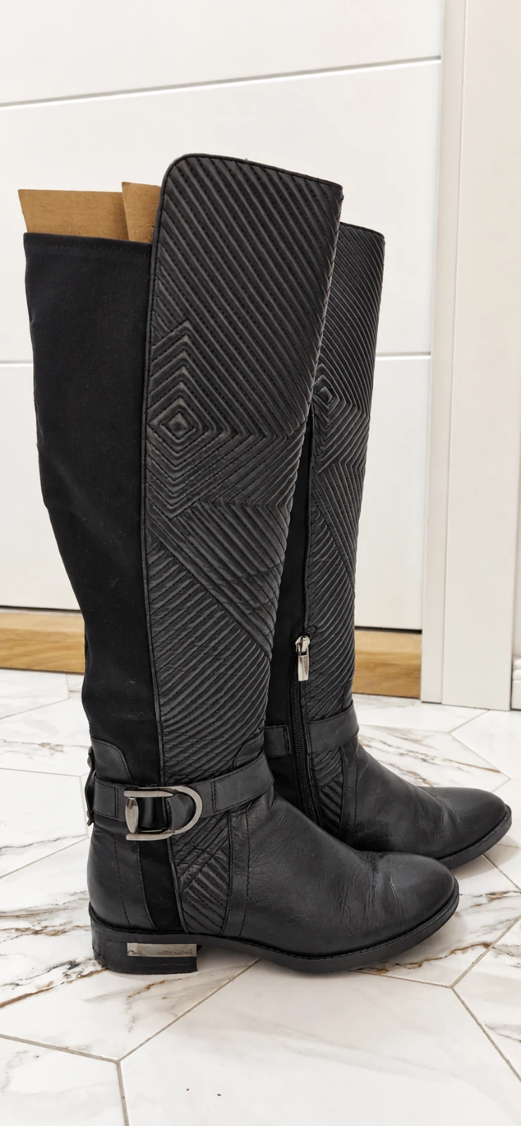 Vince Camuto crne čizme do kolena – broj 37