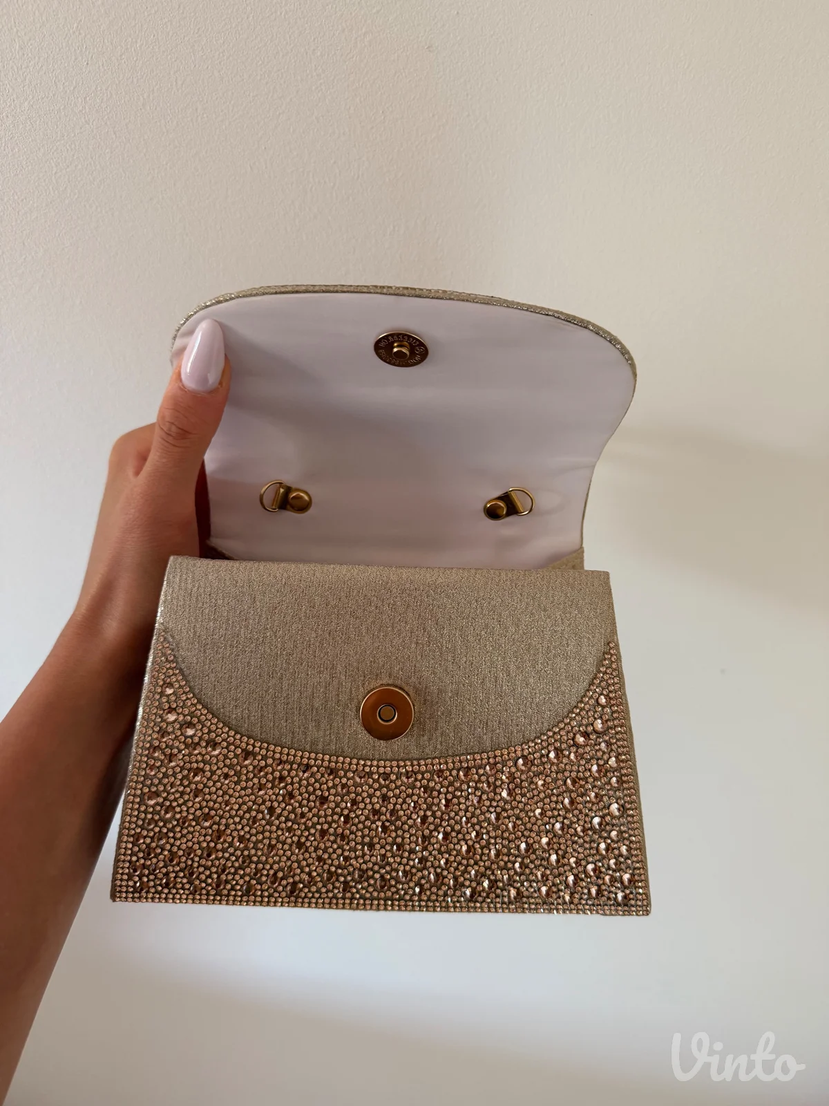 Elegantna zenska torbica
