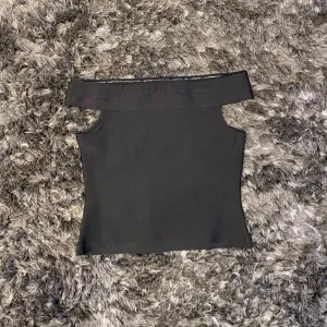 Vero Moda - Crni ženski top