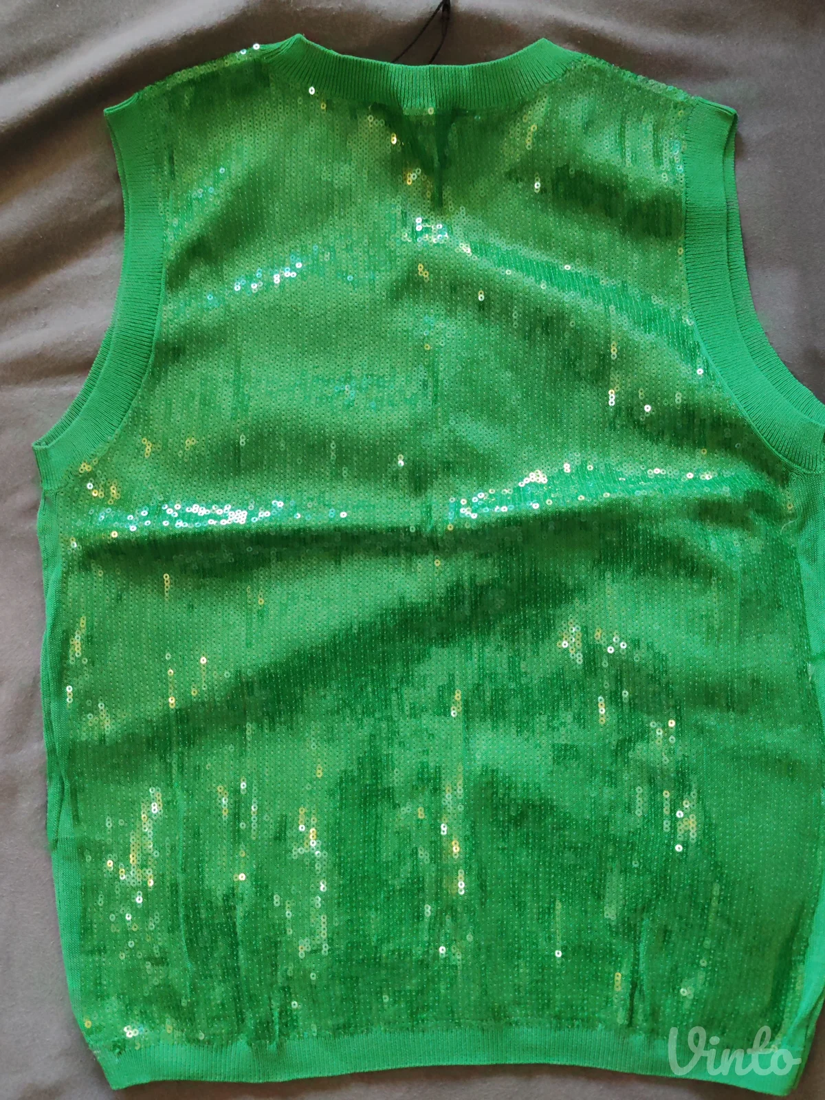 Zara prsluk/bluza sa šljokicama