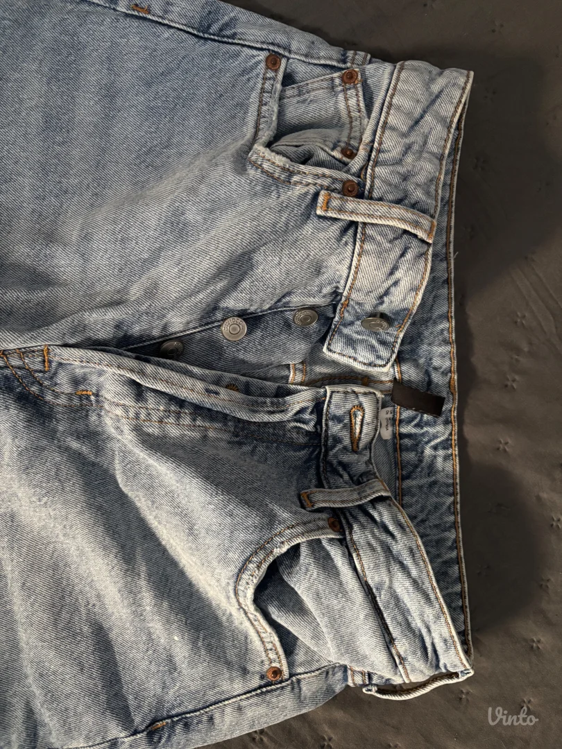 H&M farmerice mom jeans