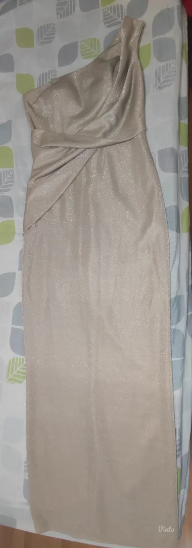 Elegantna svetlucava haljina – jedno rame