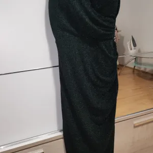 Tamno zelena haljina