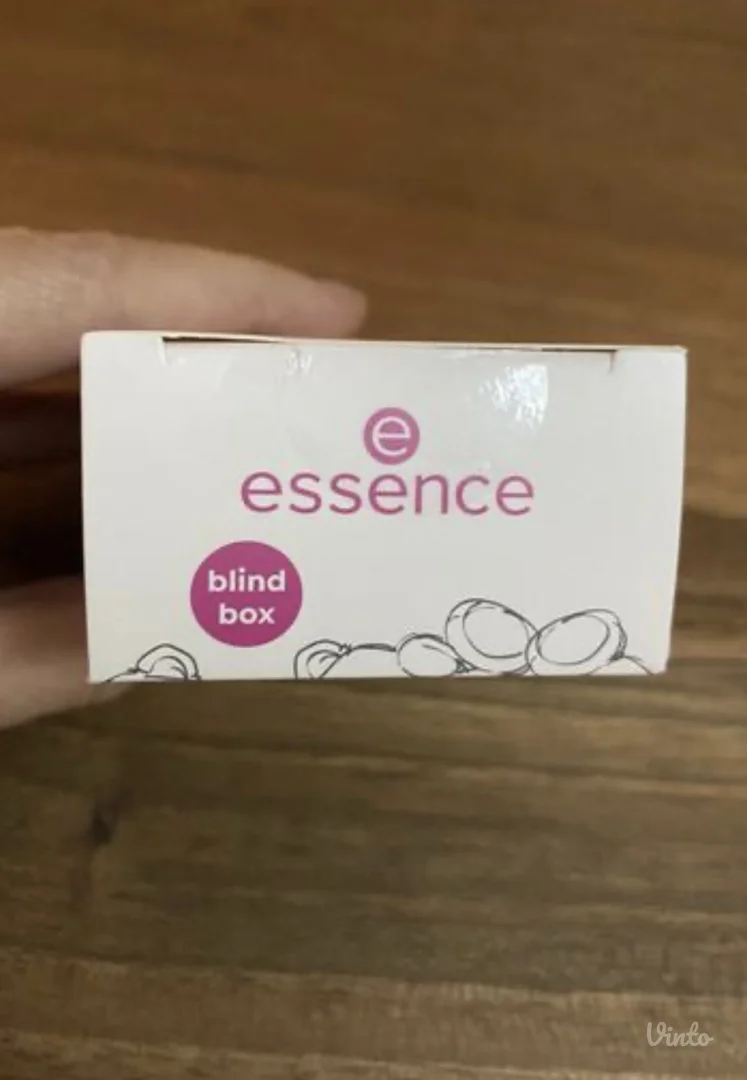 Essence blind box bear limited !!!