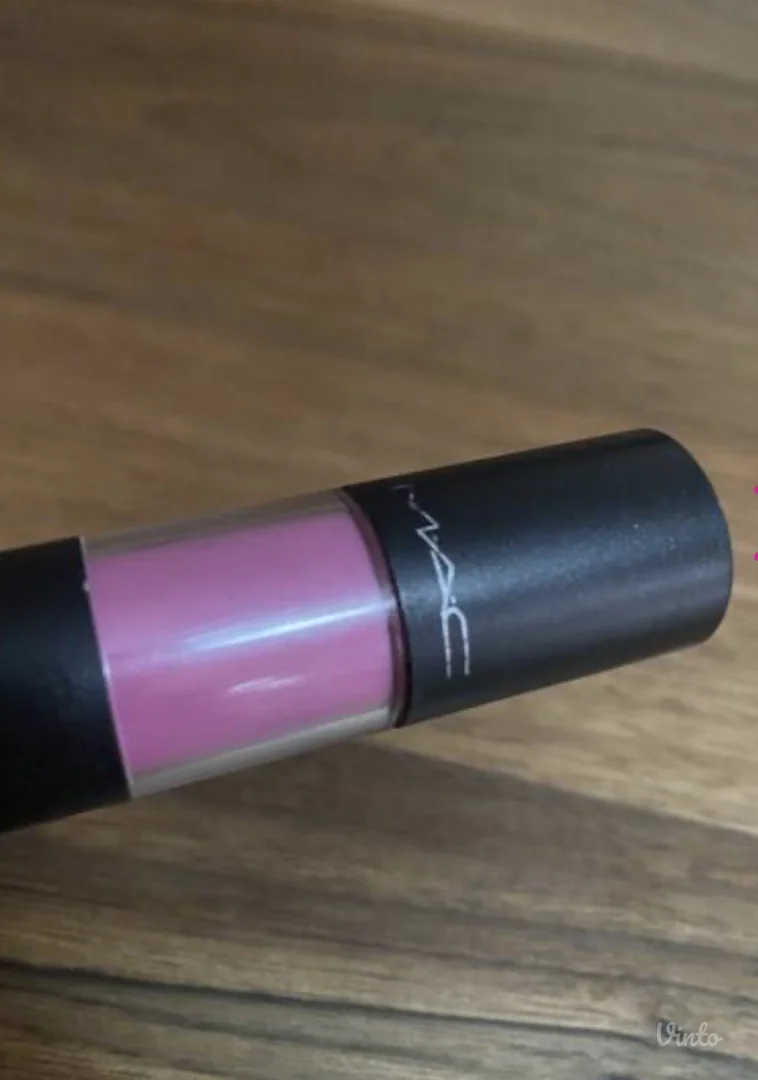 MAC sjaj sa usne boja ceaseless energy