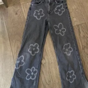 H&m farmerke 140-146 vel