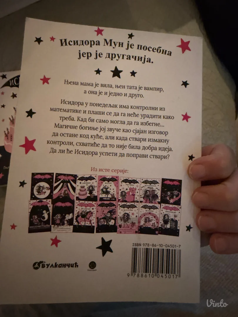 Isidora moon dve knjige