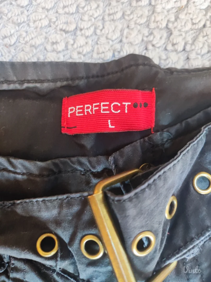 Šorc pantalonice crne Perfect M-L