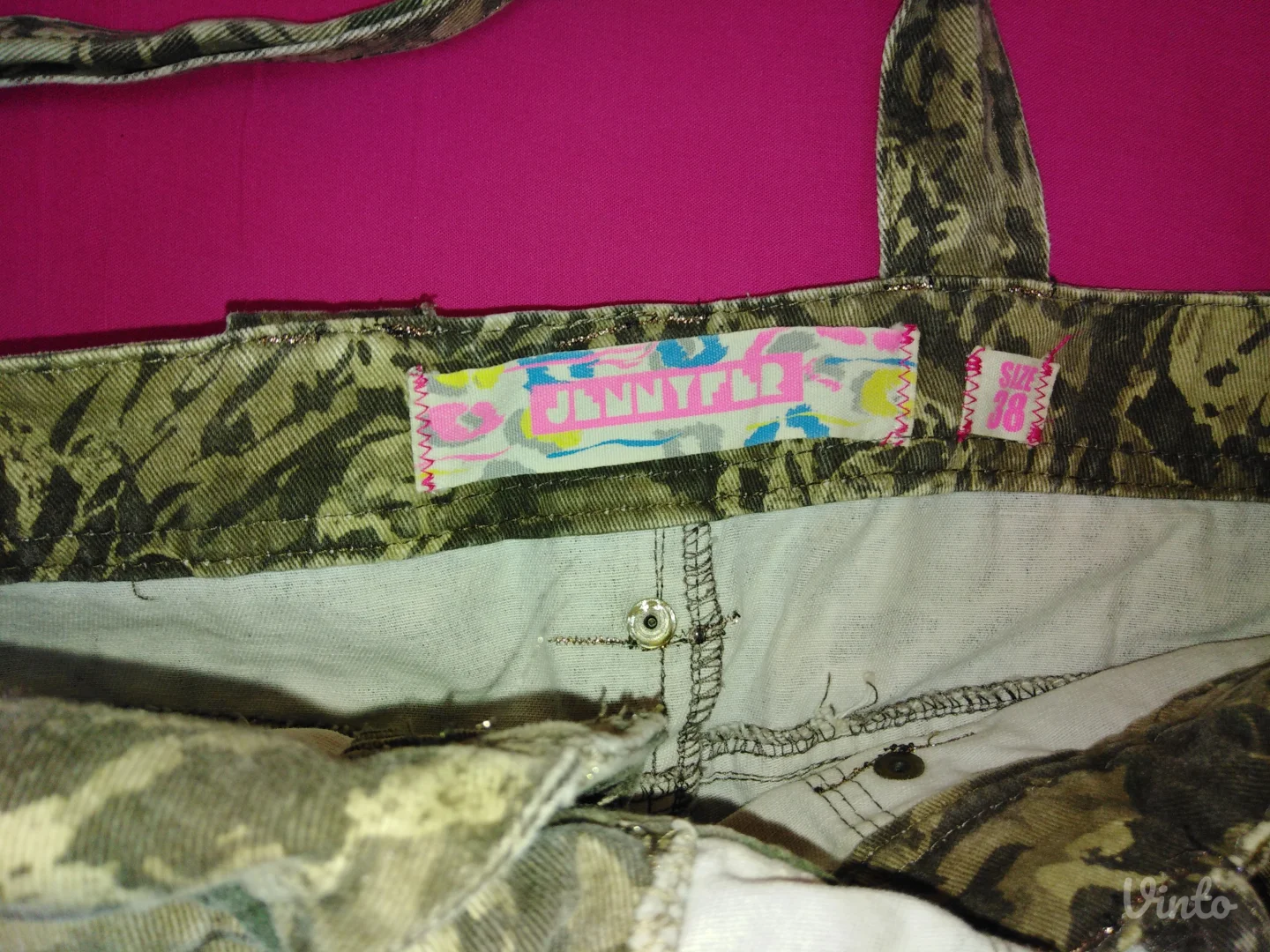 Šorc s tregerima Jennyfer maskirno braon drap 38