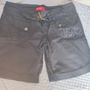 Šorc pantalonice crne Perfect M-L