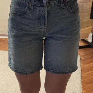 Original Levi’s teksas sorts/bermude 501 ‘90s W24