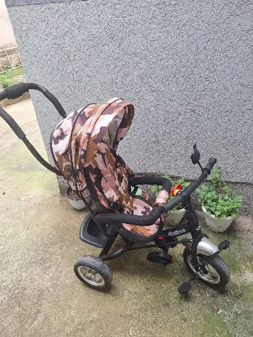 Tricikl-guralica