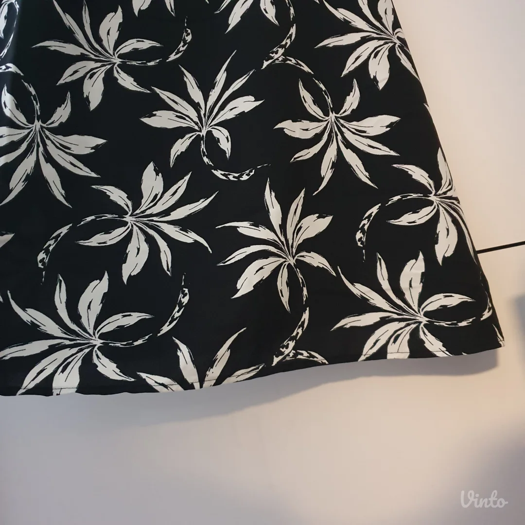 Novo! Newlook Midi Haljina S