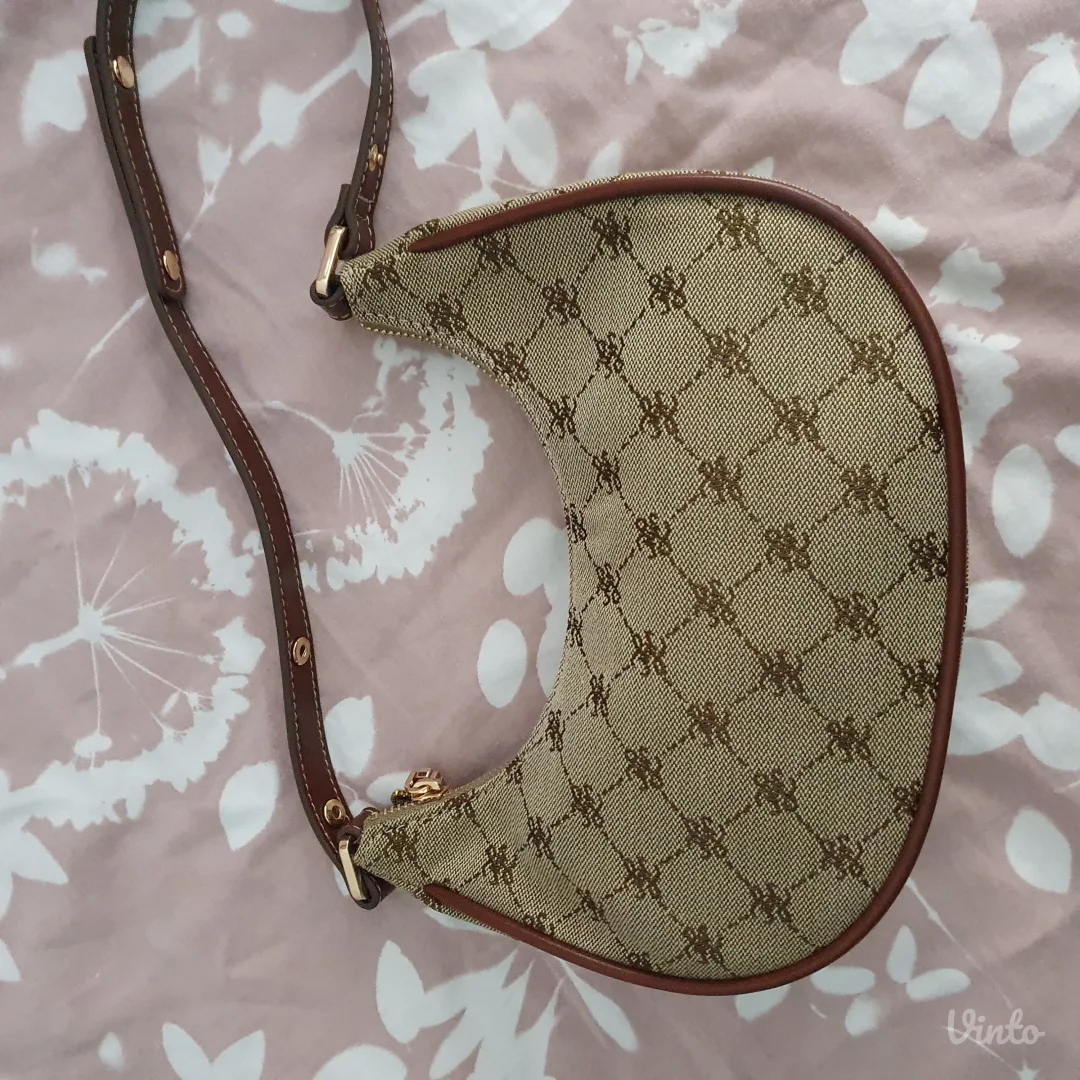 Novo! Mango Shoulder Bag