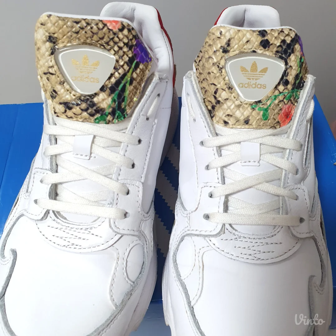 Adidas Falcon W Patike