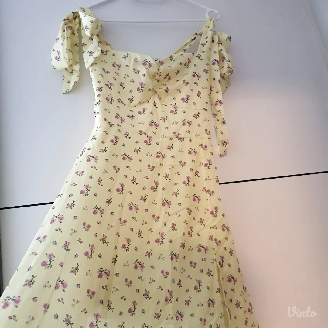 Novo! Midi Svetlo Žuta Haljina