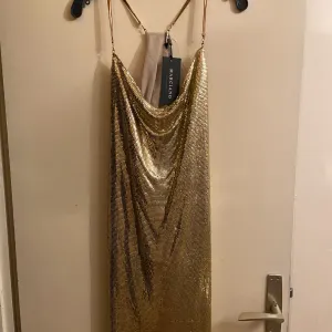 Original Marciano Guess haljina, vel, M nova sa etiketom