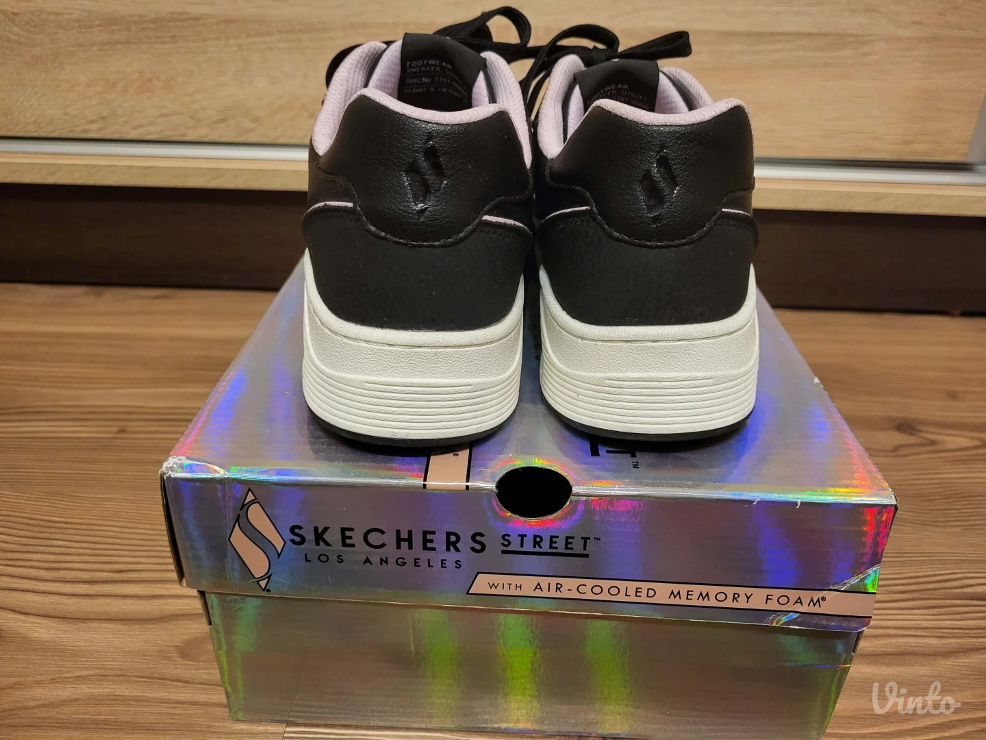 Skechers patike br. 40