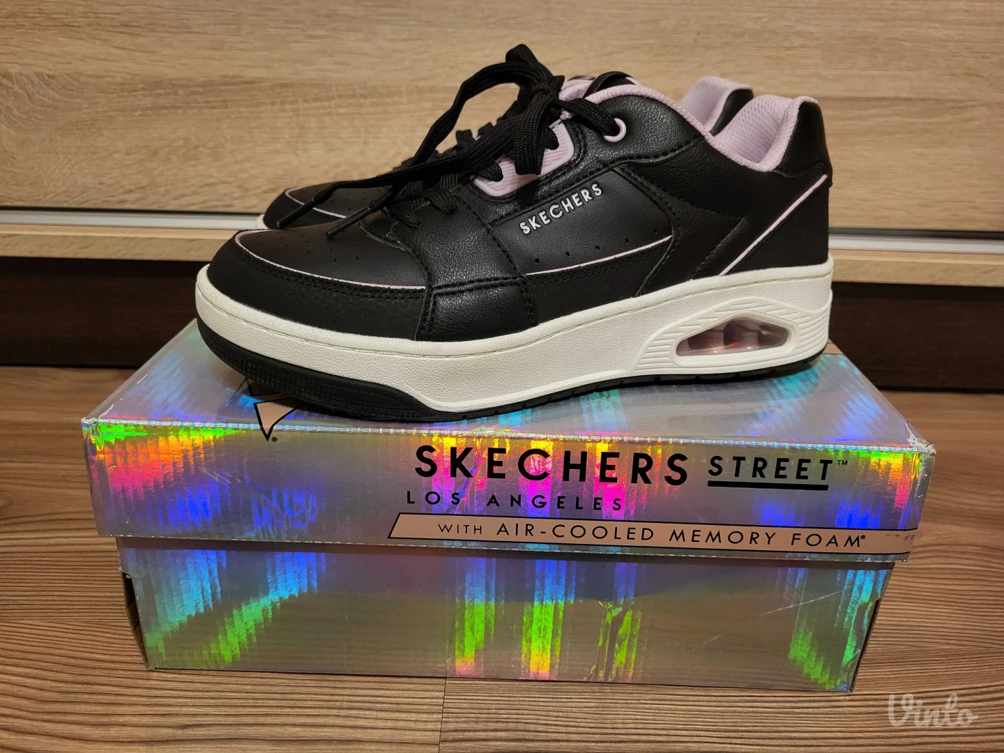 Skechers patike br. 40