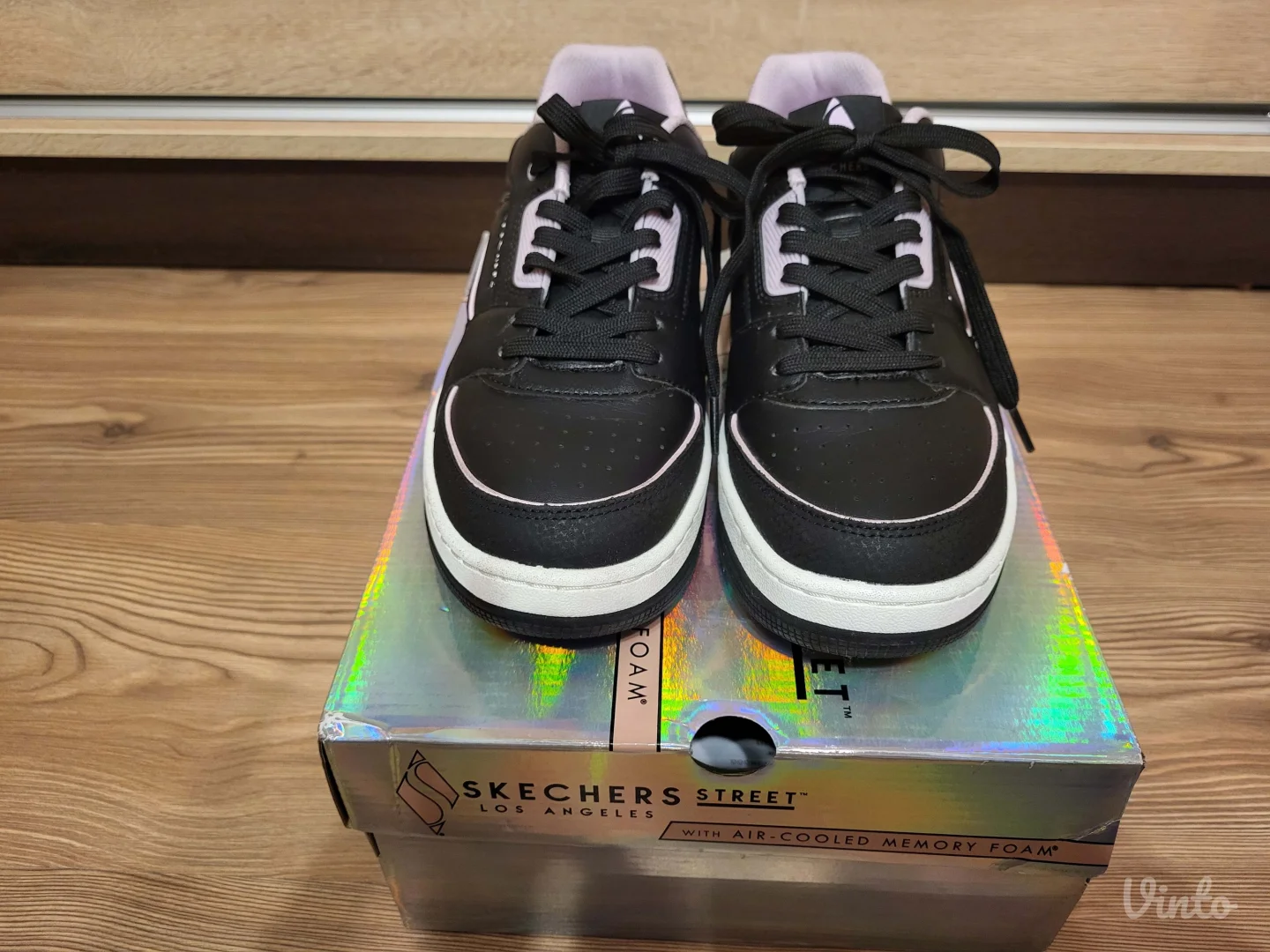 Skechers patike br. 40