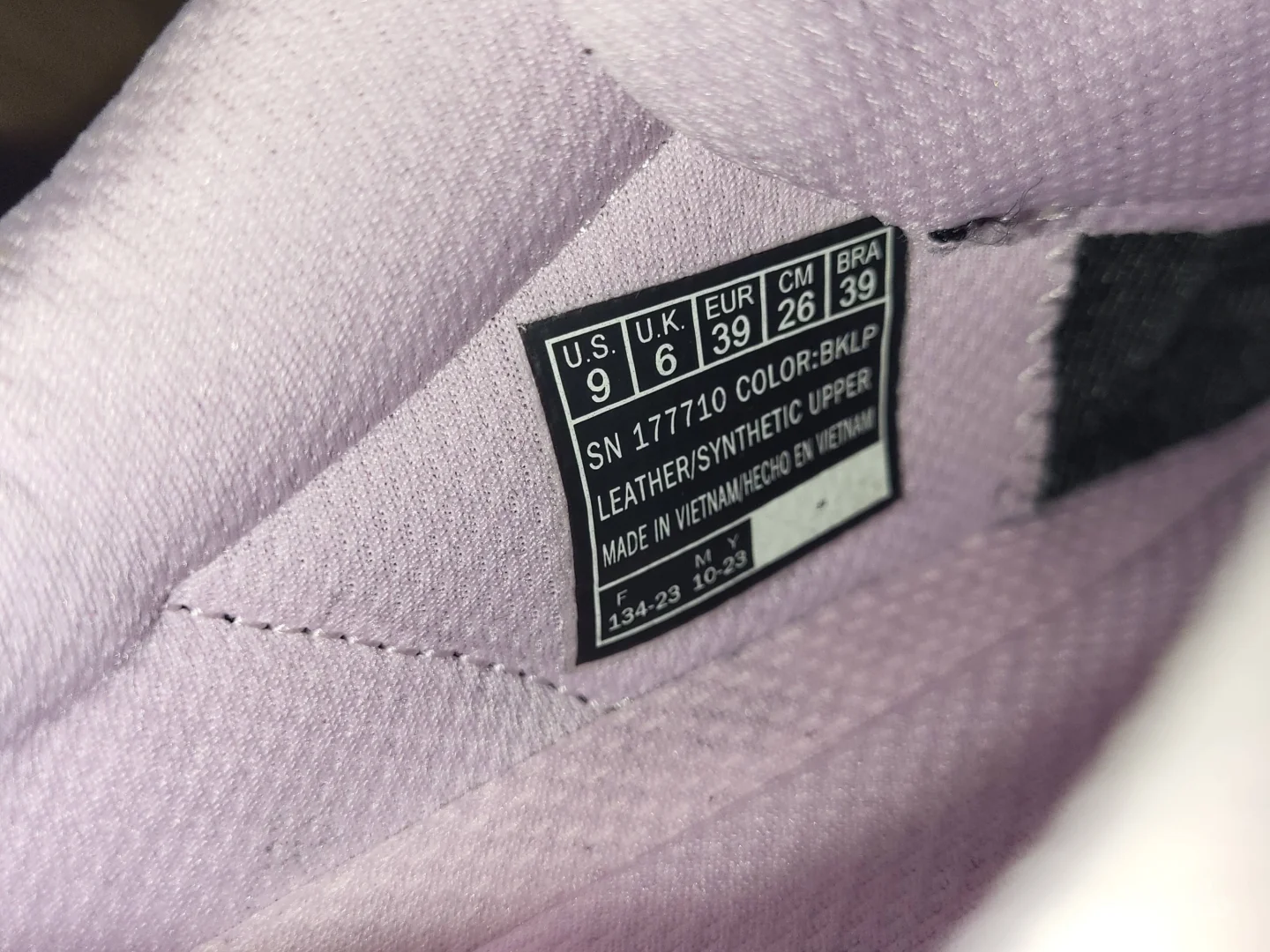 Skechers patike br. 40