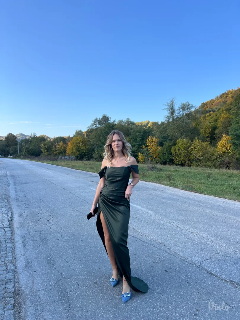 Haljina, šivena po meri