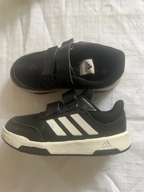 Adidas patike boj 26