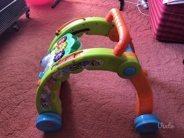 Guralica hodalica za bebe