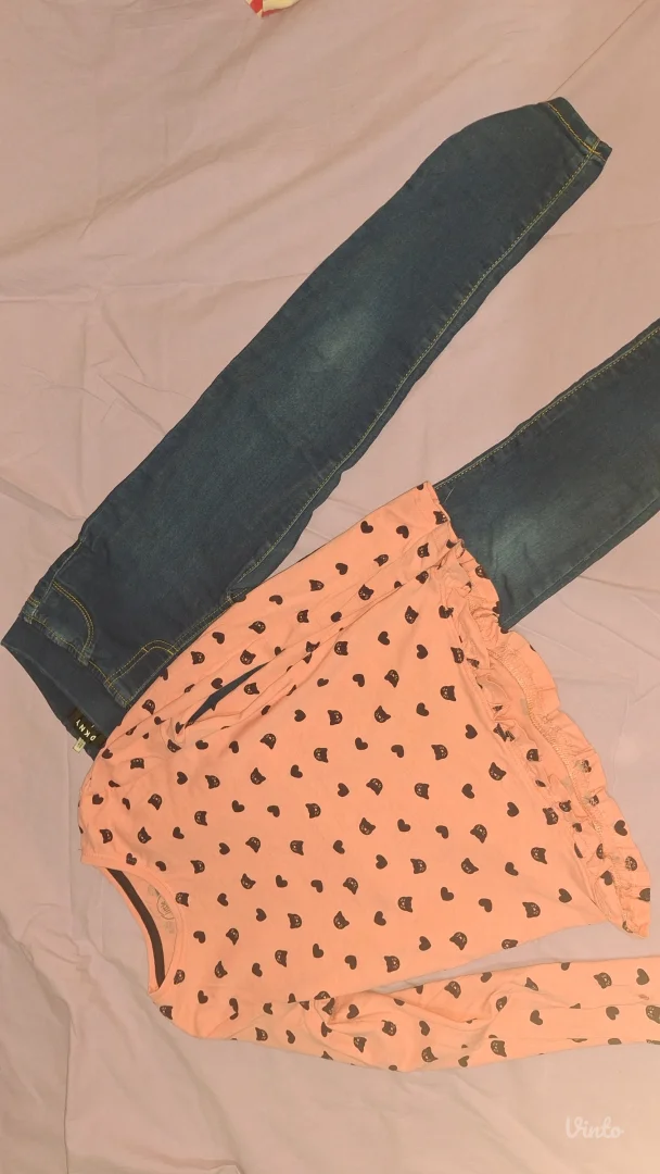 Ocuvana garderoba za devojcicu,vel 122/128