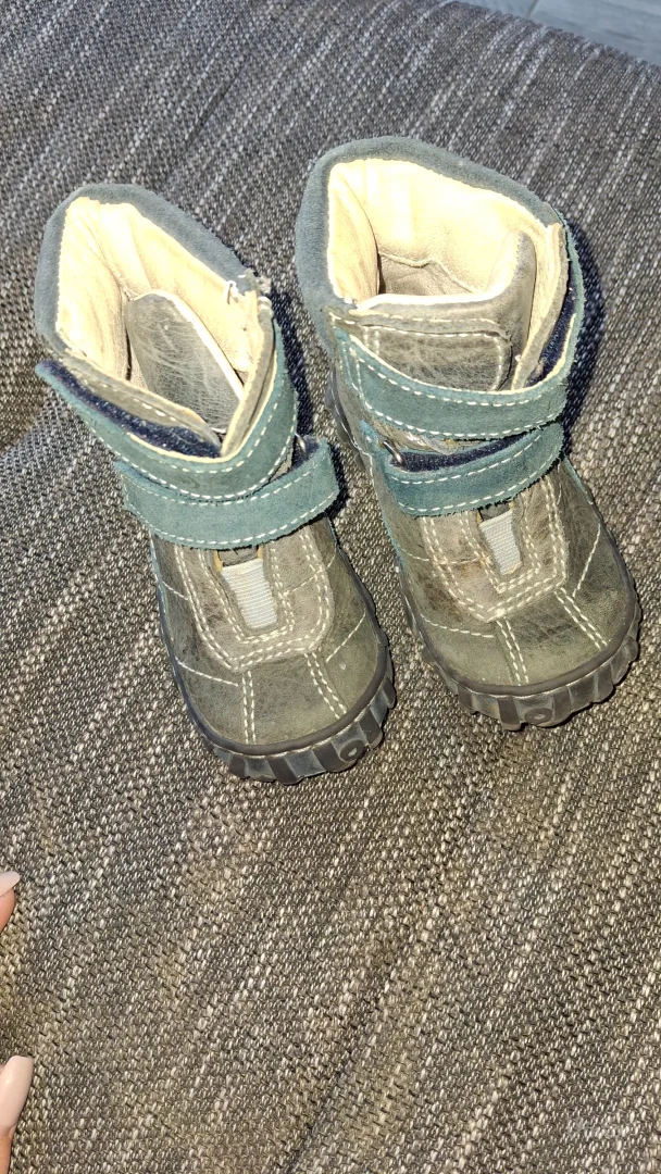 Obuca za bebu decaka