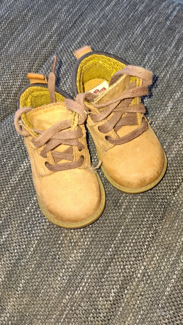 Obuca za bebu decaka