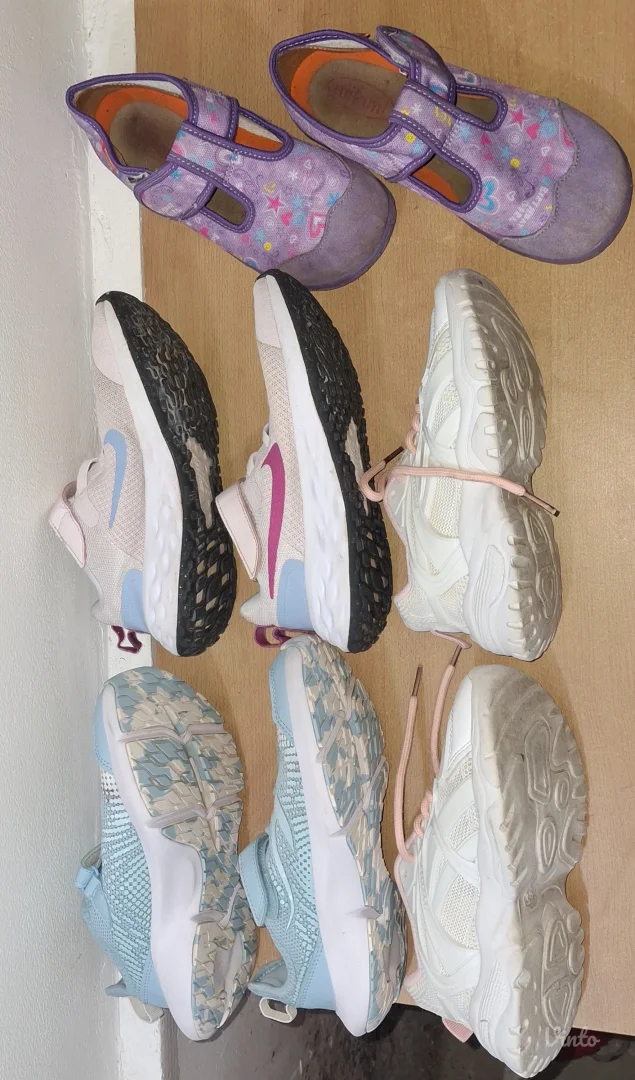 Patike za devojcice,br 32