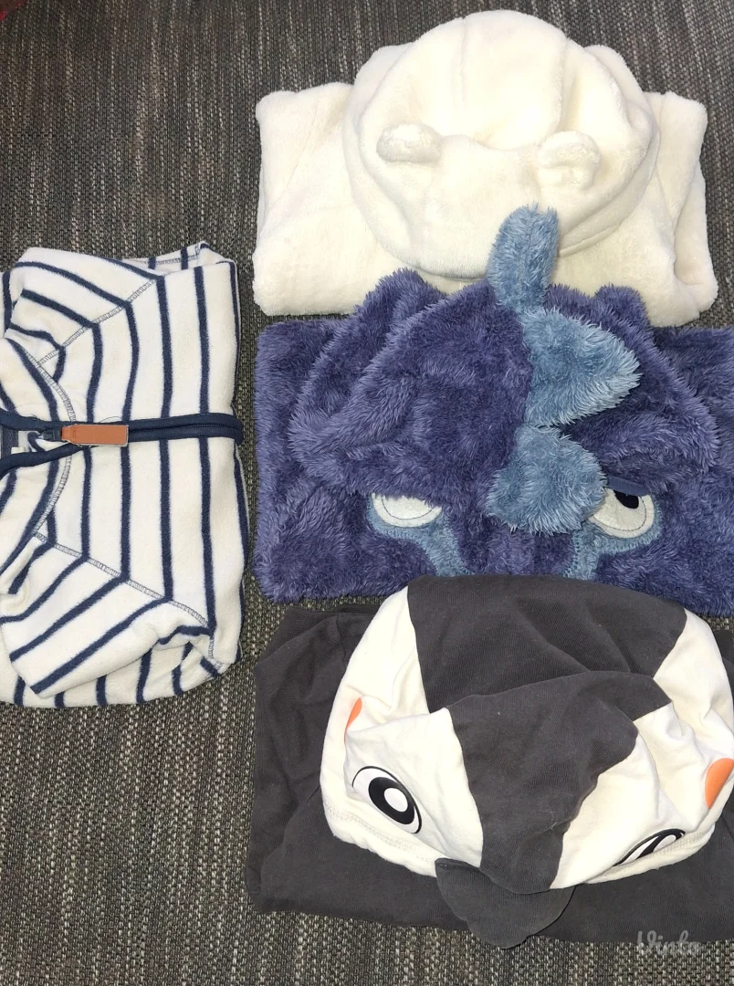 Garderoba za bebu decaka 68/74