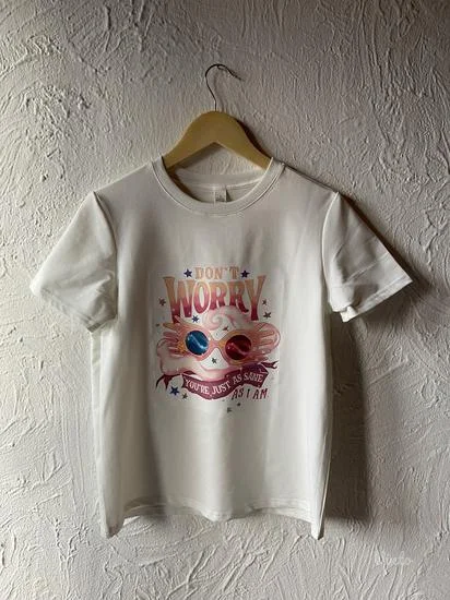 Bela majica sa printom NOVO S/M