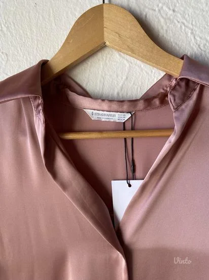 Stradivarius roze satenska kosulja XS/S NOVO