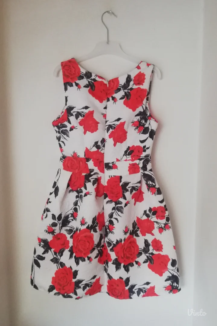 Bela haljina sa krupnim cvetovima S/M