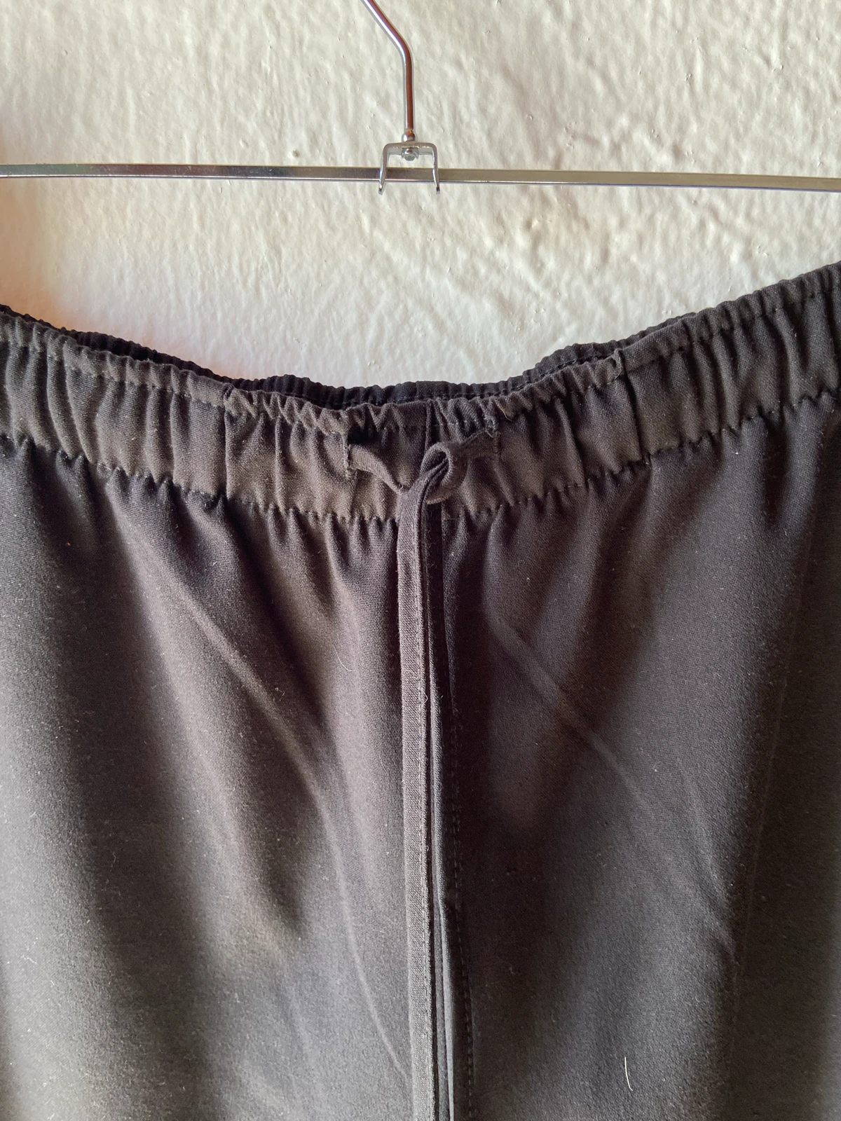 Stradivarius crne pantalone S/M