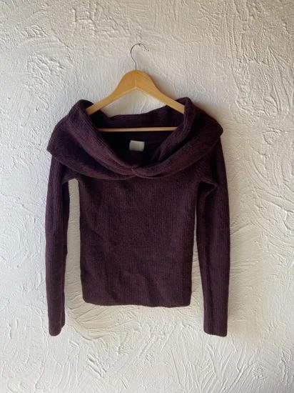 H&M dzemper sa spustenim ramenima S/M