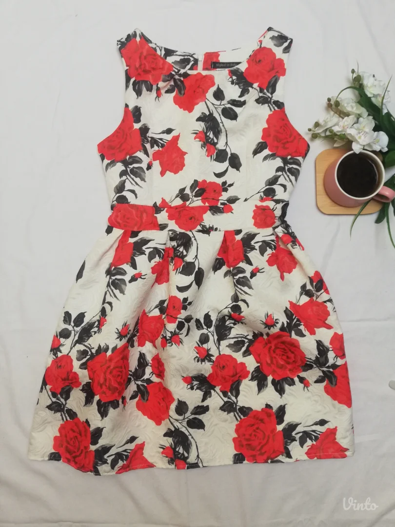 Bela haljina sa krupnim cvetovima S/M