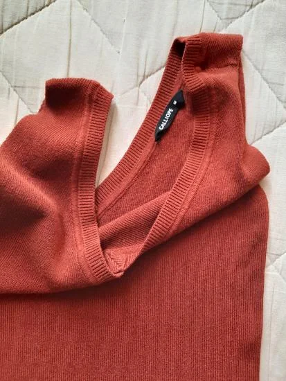 Calliope braon pleteni top M