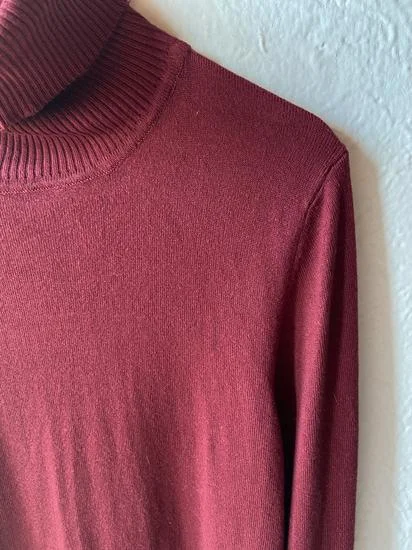 Stradivarius bordo dzemper rolka S/M