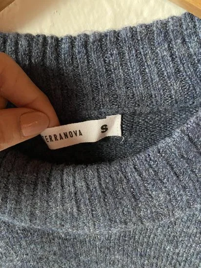 Terranova oversized plavi dzemper S/M